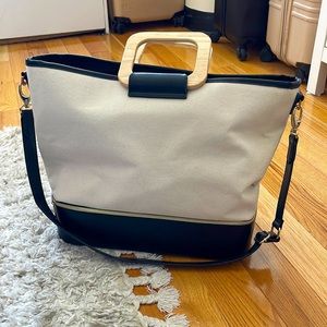 Beis Resort Tote